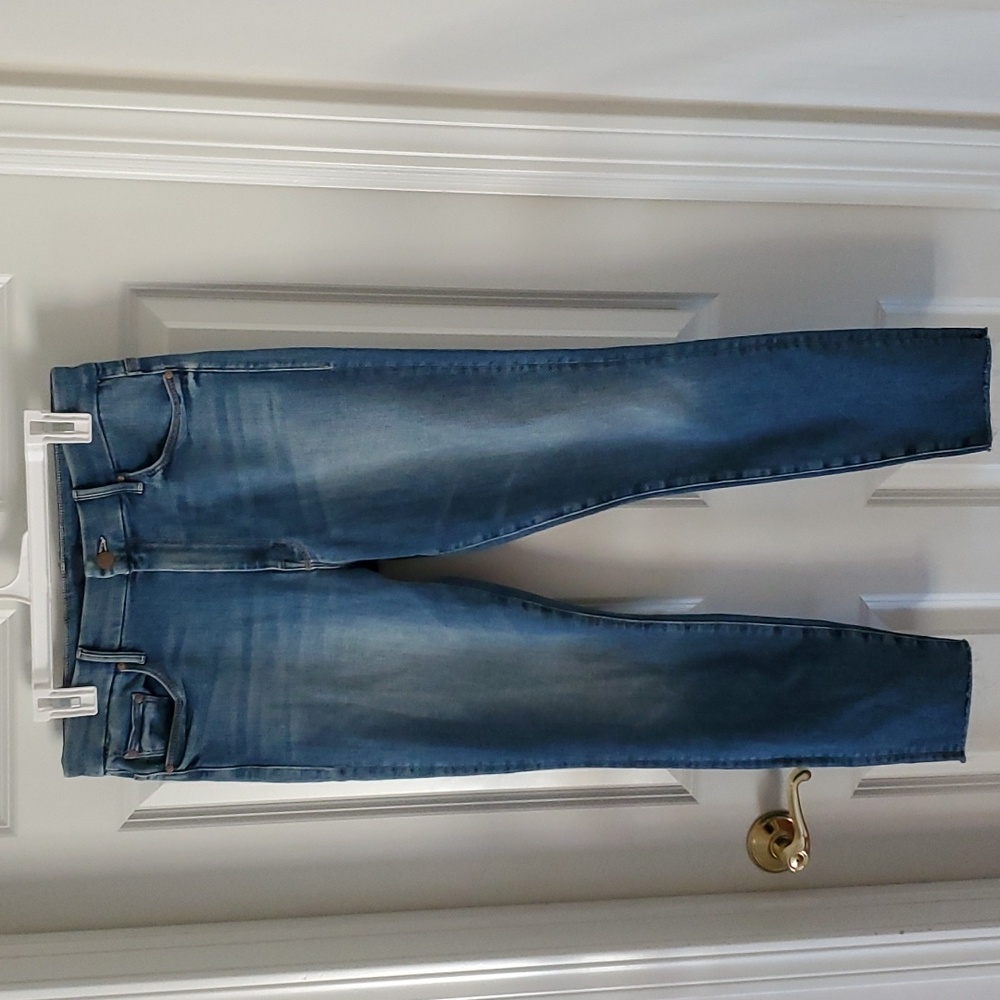 Mother High Waisted Looker Ankle Fray Hop on Hop off Size 30